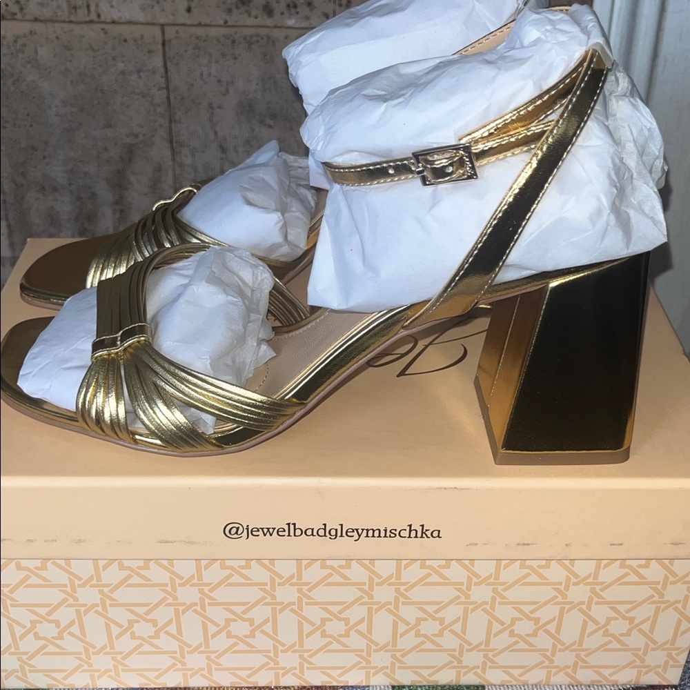 Jewel Badgley Mischka Gold Metallic Strappy Block-Heel Sandals - Picture 4 of 4